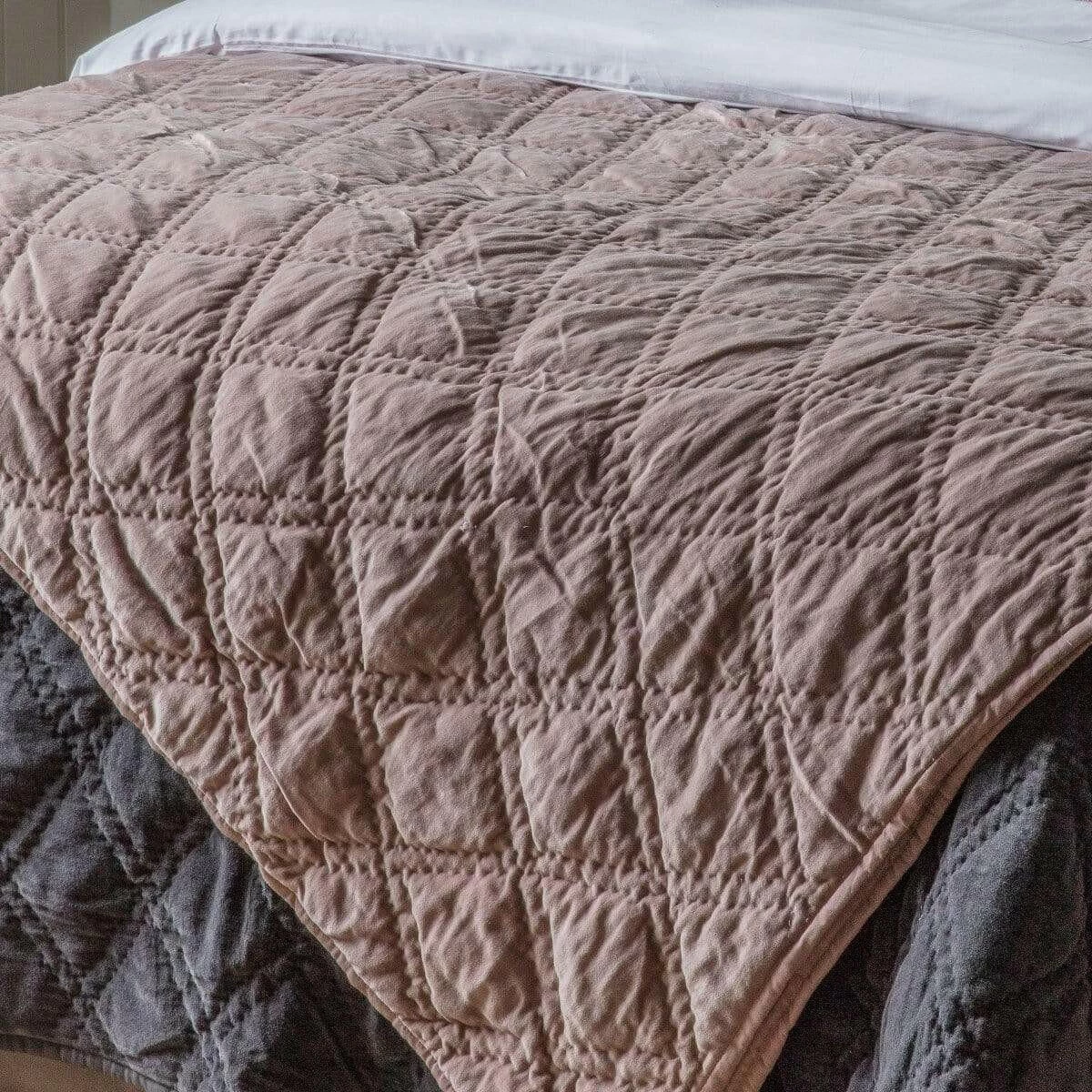 Quilted Diamond Bedspread Blush 3 Quilted Diamond Bedspread Blush - Image 3